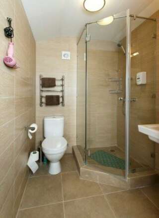 Гостиница Порт Весьегонск Весьегонск Двухместный номер в мансарде с двумя кроватями-4